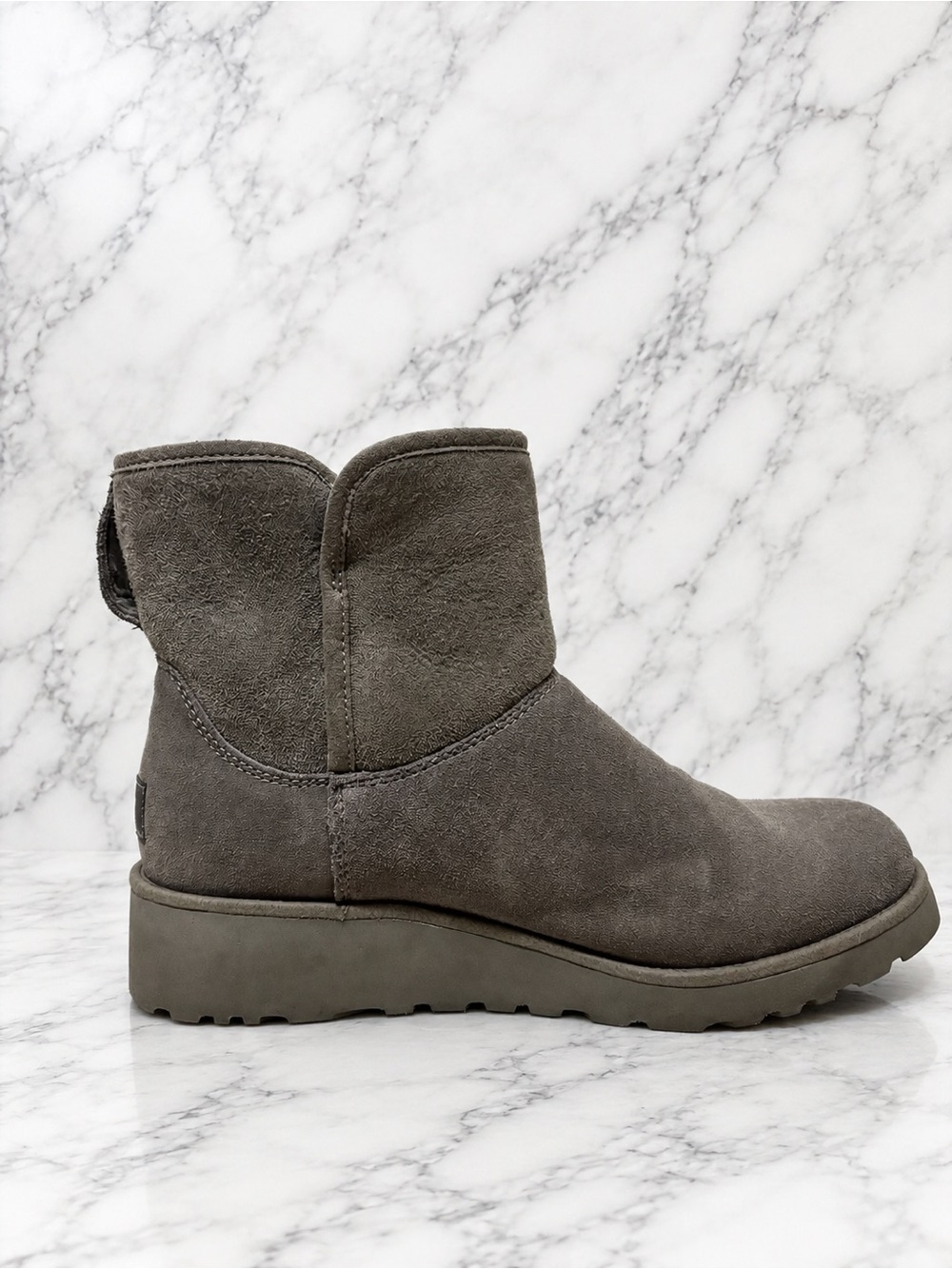 UGG Classic Ultra Mini Platform Boots Gray 7.5 Women’s - Picture 2 of 6